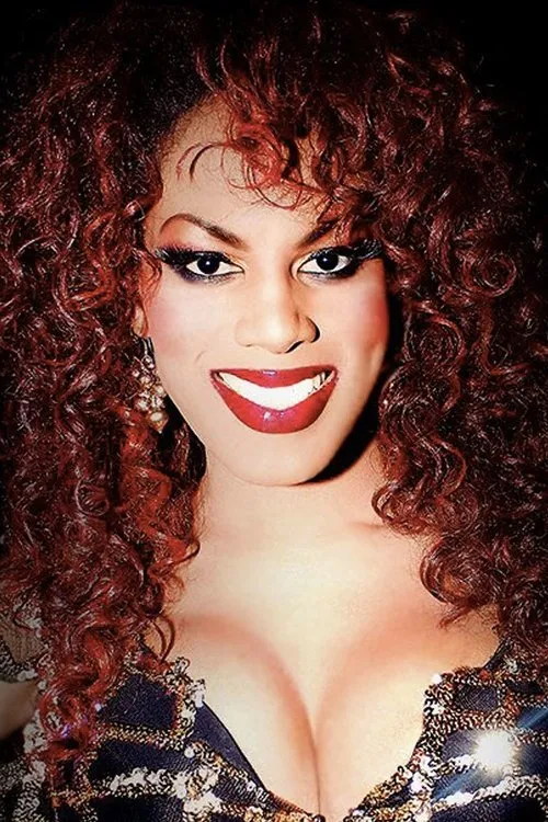 James Alsop ha trabajado con Roxy Wood en 1 ocasiones