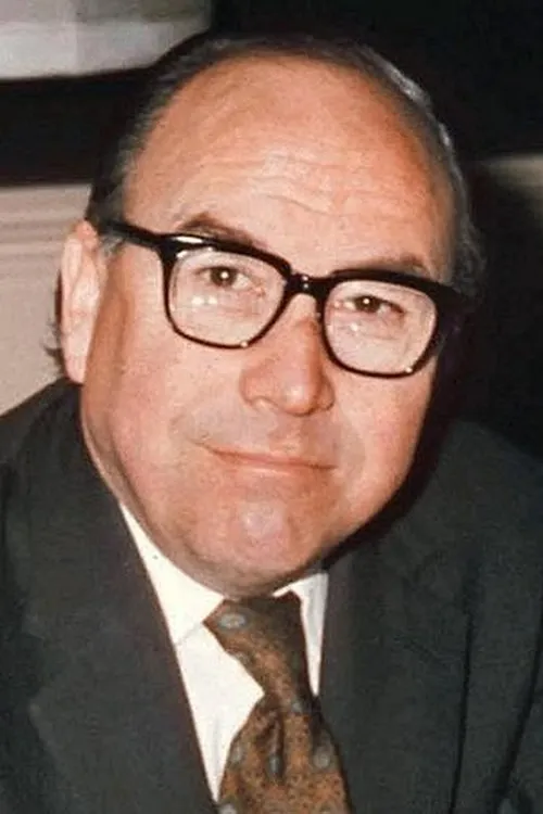 Roy Jenkins — personaje: Self