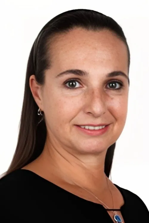 Rozet Hubeş interpretando a Figen