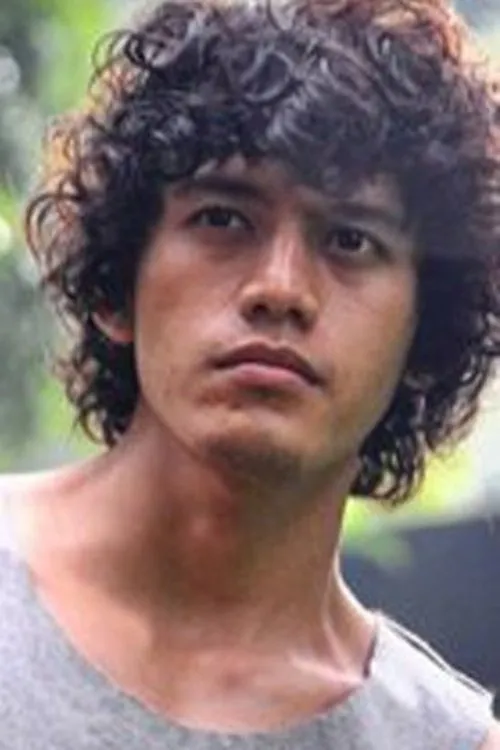 Diah Cempaka Sari ha trabajado con Rozie Mahally en 1 ocasiones