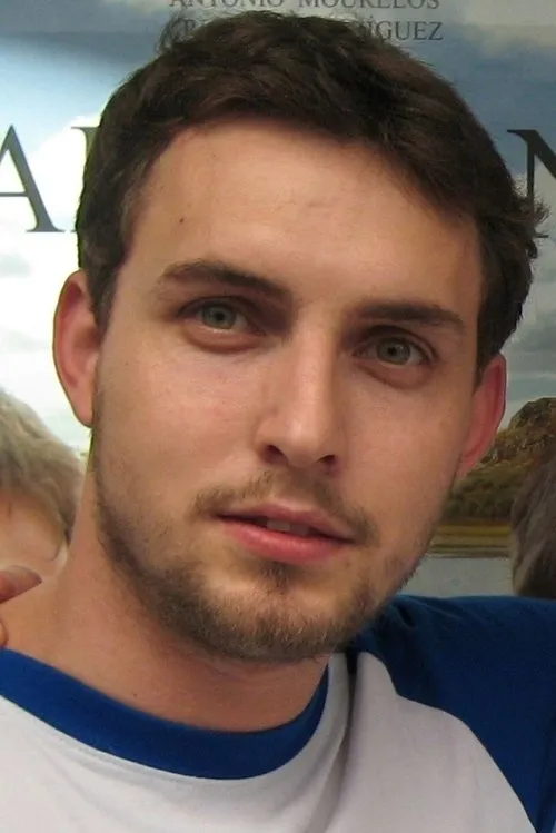 Rubén Riós interpretando a Mozo Ascensor