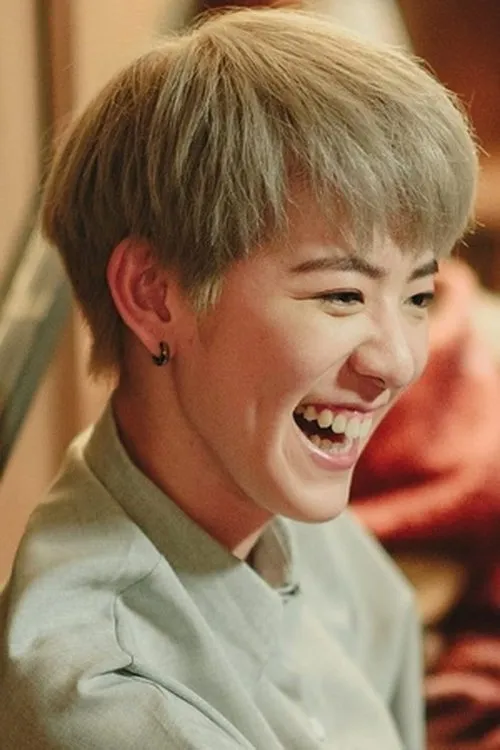 Ruby Yap interpretando a Qi Qi