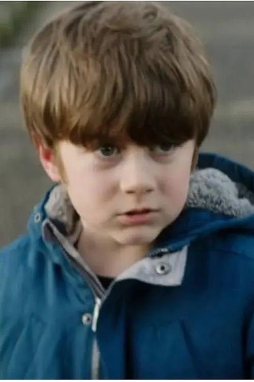 Rudy Doherty interpretando a Ben