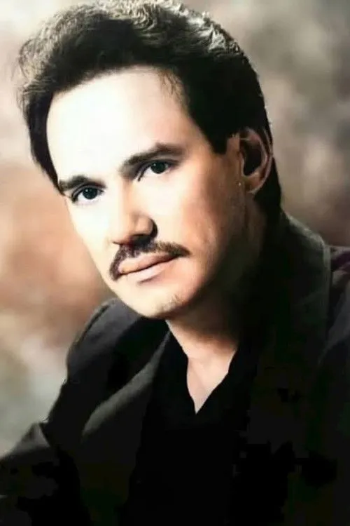 Ruel Vernal interpretando a Major