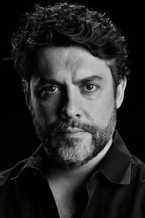 Rui Melo — personaje: Simão Bourbon de Linhaça