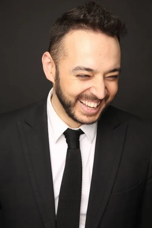 Rui Sinel de Cordes interpretando a Himself