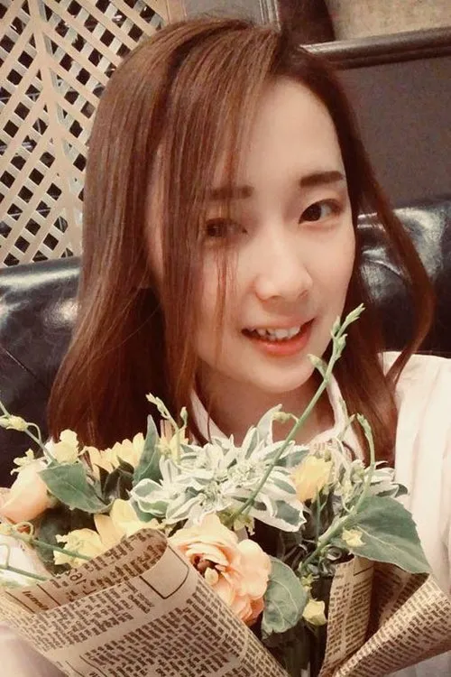 Ruoyu Zhang en su biografía y filmografía