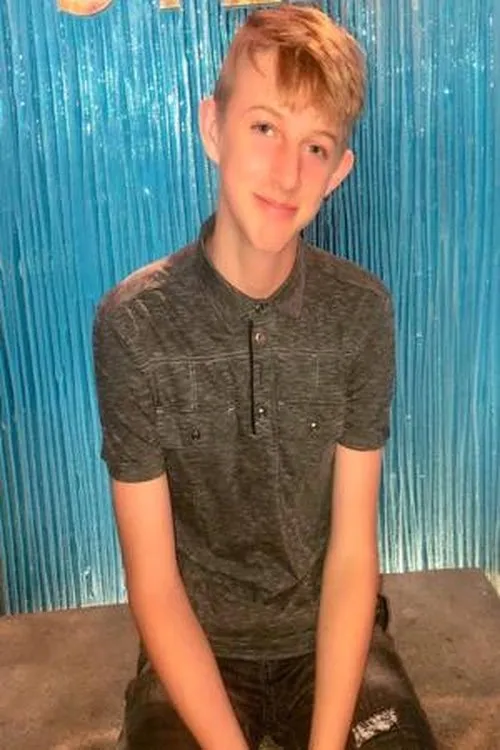 Kennedy Walsh ha trabajado con Rush Holland en 1 ocasiones