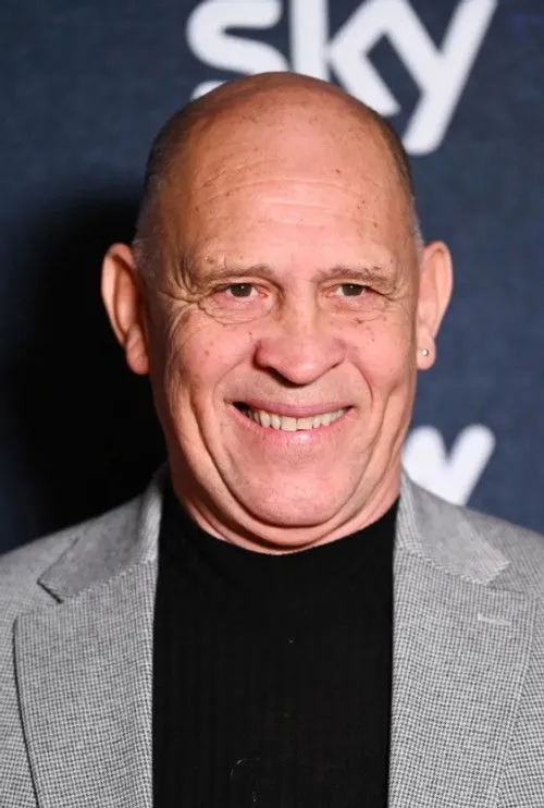 Chris Mason ha trabajado con Russ Bray en 2 ocasiones