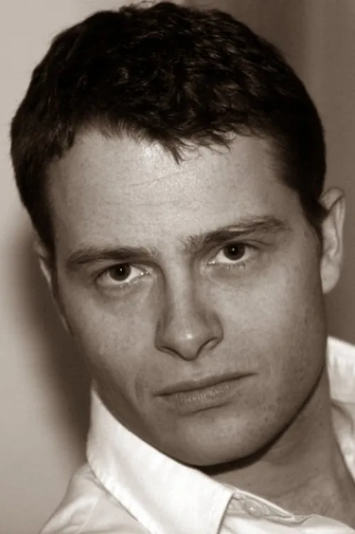 Russell Wait en su biografía y filmografía