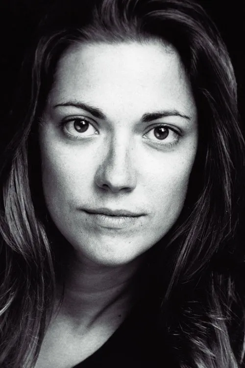 Maxwell Hutcheon ha trabajado con Ruth Everett en 1 ocasiones