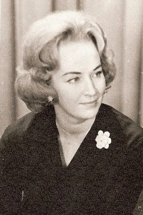 Ruth Peramets interpretando a 