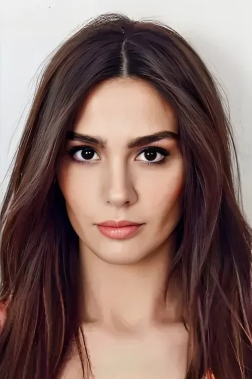 Ruveyda Öksüz — personaje: Nagme Yenilmez