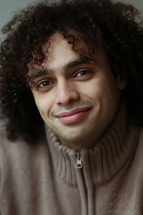 Ryan Daoudi — personaje: Youcef