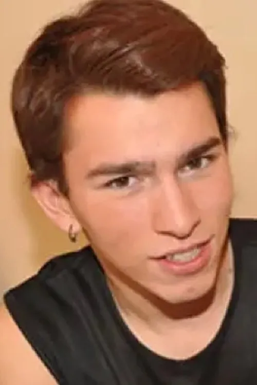 Ryan Gold interpretando a (archive footage)