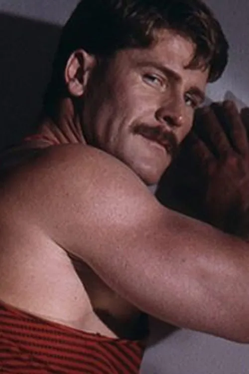 Ryan  Hayward interpretando a (segment 