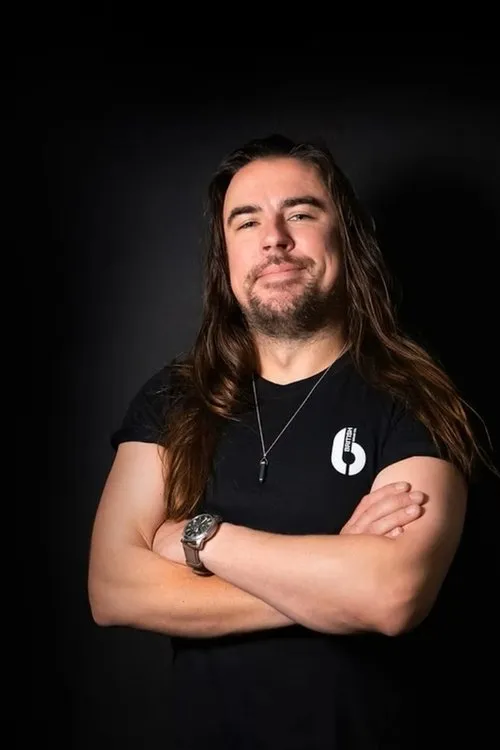 Martin "Axe" Axenrot ha trabajado con Ryan O'Keeffe en 1 ocasiones