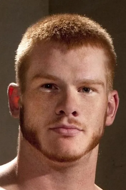 Ryan Patrick interpretando a 