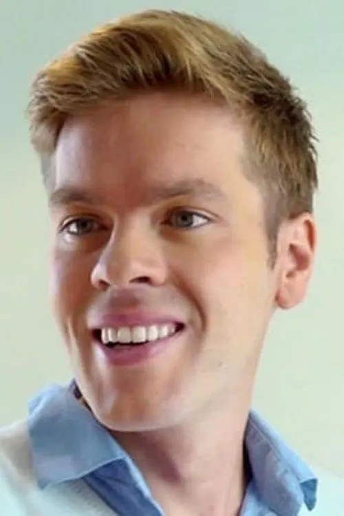 Ryan Ryder interpretando a