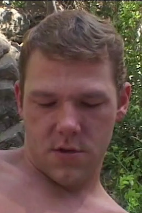 Ryen Matthews interpretando a Ryan