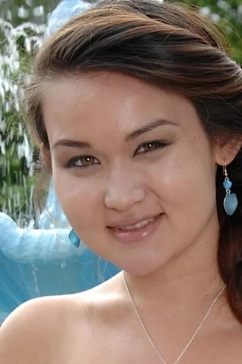 Saber Heart interpretando a (archive footage)