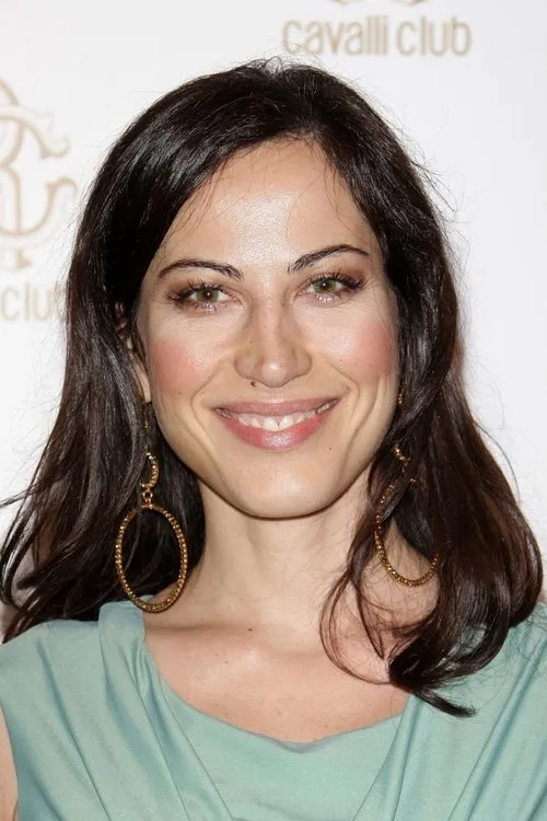 Sabina Began interpretando a Patrizia