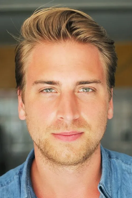 Sacha Bourque — personaje: Photographe