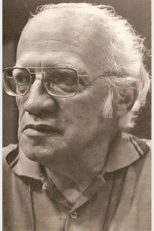 Sadi Cabral interpretando a 