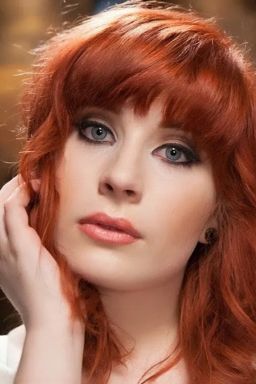 Sadie Kennedy interpretando a (archive footage)