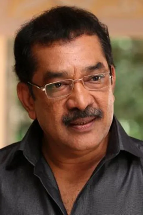 Sadiq interpretando a Shekharan