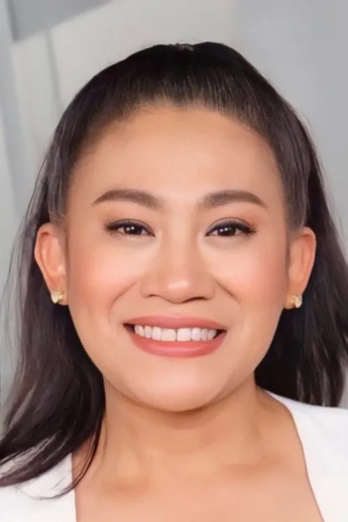 ???? ??????? ha trabajado con Saengdao Songsaeng en 3 ocasiones