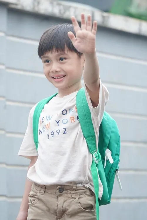 Saga Bahalwan interpretando a Elang