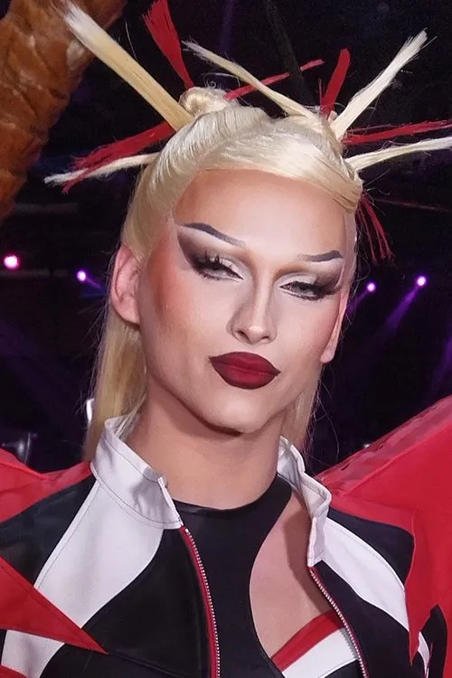 Aurora Martinez ha trabajado con Sagittaria en 1 ocasiones