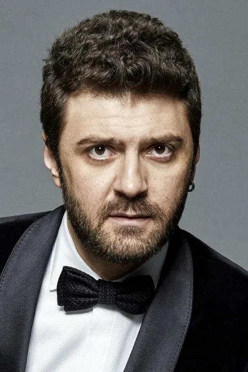 Bülent Emrah Parlak ha trabajado con Şahin Irmak en 3 ocasiones