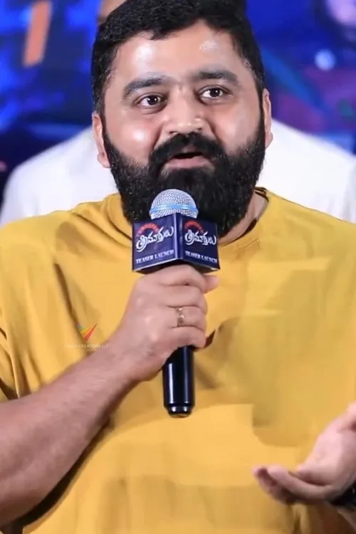 Ravi Shiva Teja ha trabajado con Sai Kiran Yedida en 1 ocasiones