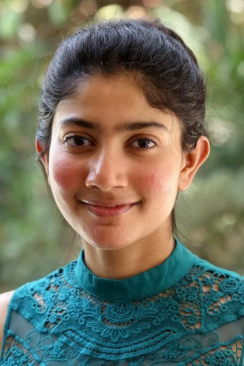 Sai Pallavi interpretando a Tulasi