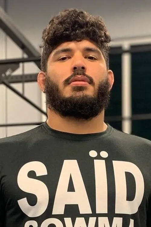 Said Sowma interpretando a Self