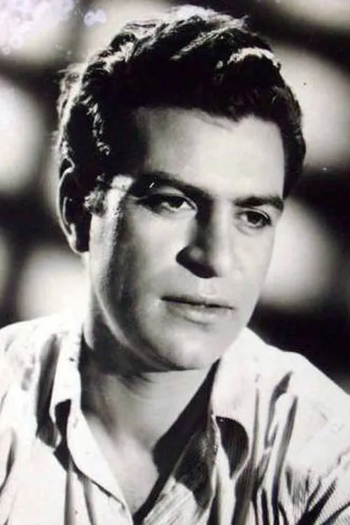 Sajjan Lal Purohit interpretando a 