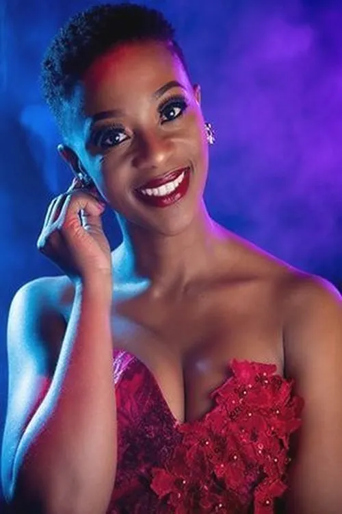 Candice Modiselle ha trabajado con Salamina Mosese en 1 ocasiones