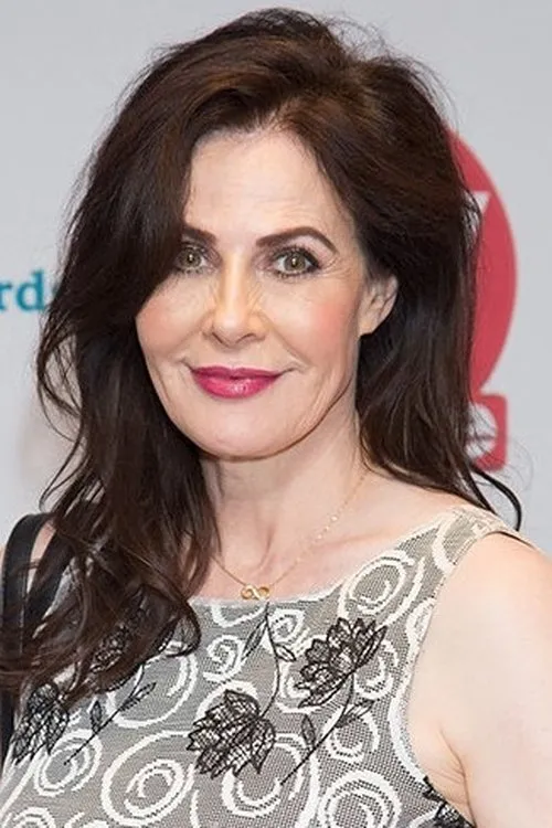 Sally Dexter interpretando a 