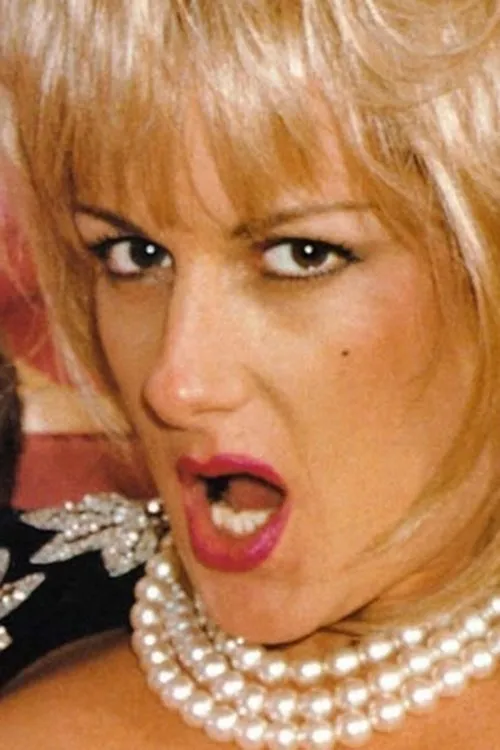 Sally Layd interpretando a