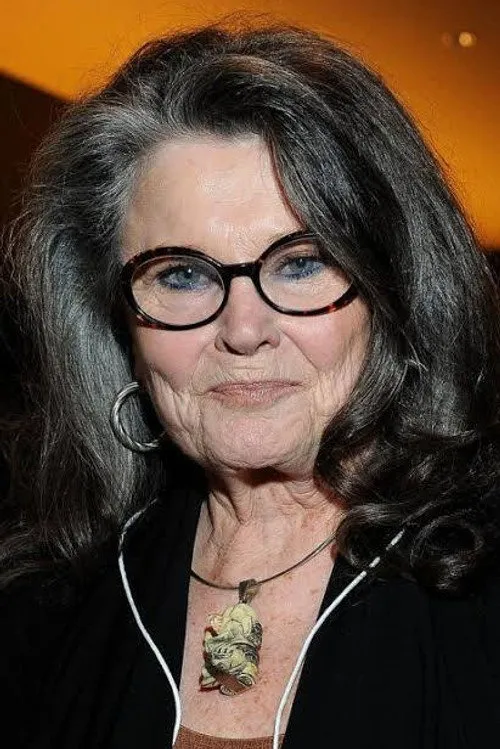 June Allen ha trabajado con Sally Stevens en 1 ocasiones
