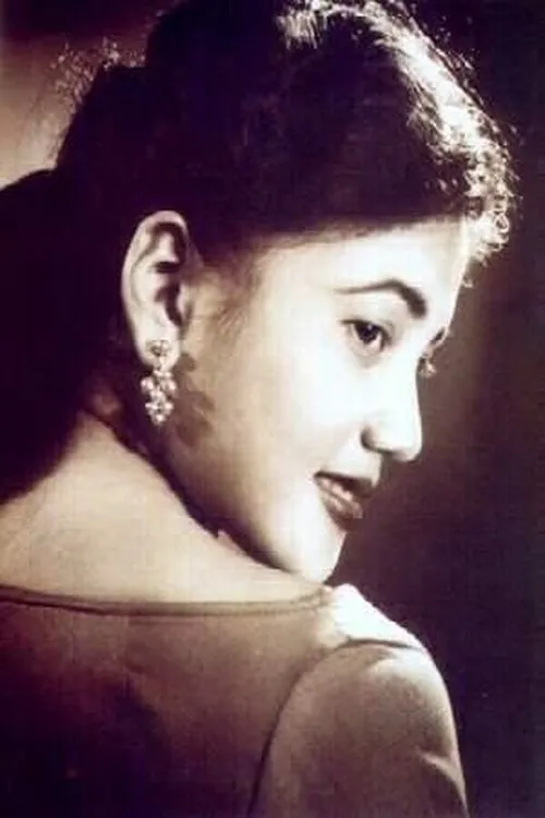 Dollah Sarawak ha trabajado con Salmah Ahmad en 4 ocasiones