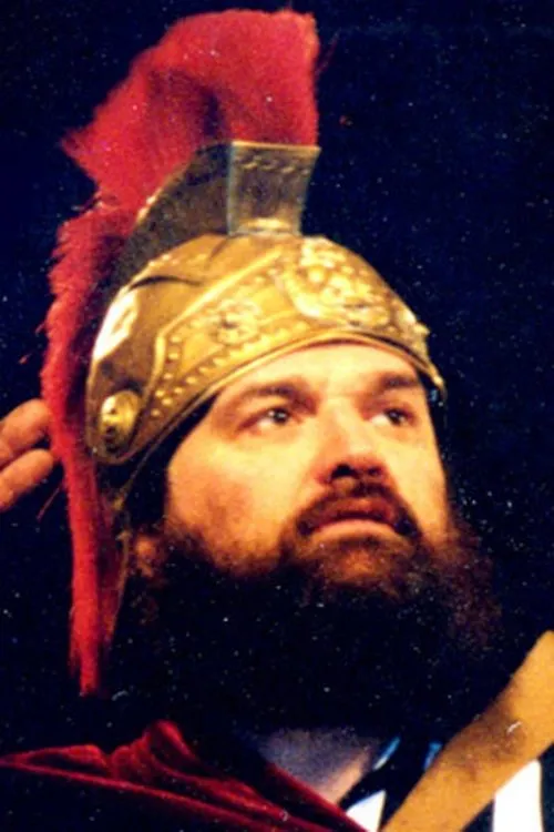 Salvatore Bellomo interpretando a 