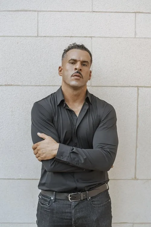 Can Dündar ha trabajado con Sam Dagher en 1 ocasiones