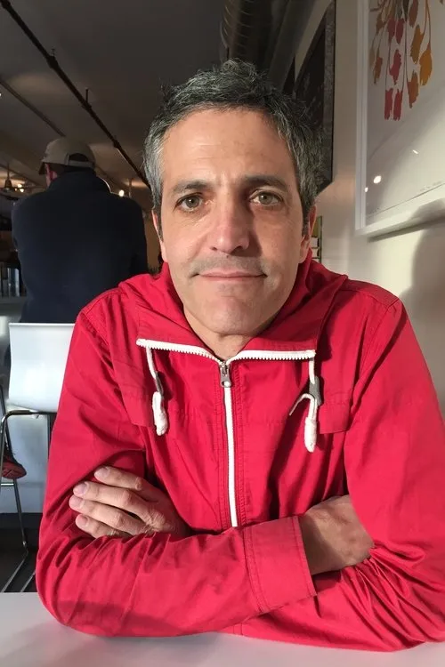 Sam Green interpretando a