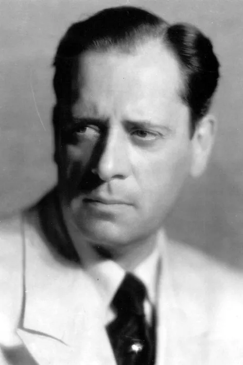 Sam Hardy interpretando a Brady