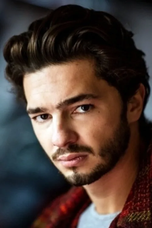 Maxence Kouzoubachian ha trabajado con Sam Lellouche en 1 ocasiones