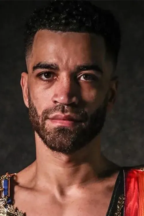 Sam Maxwell interpretando a Self