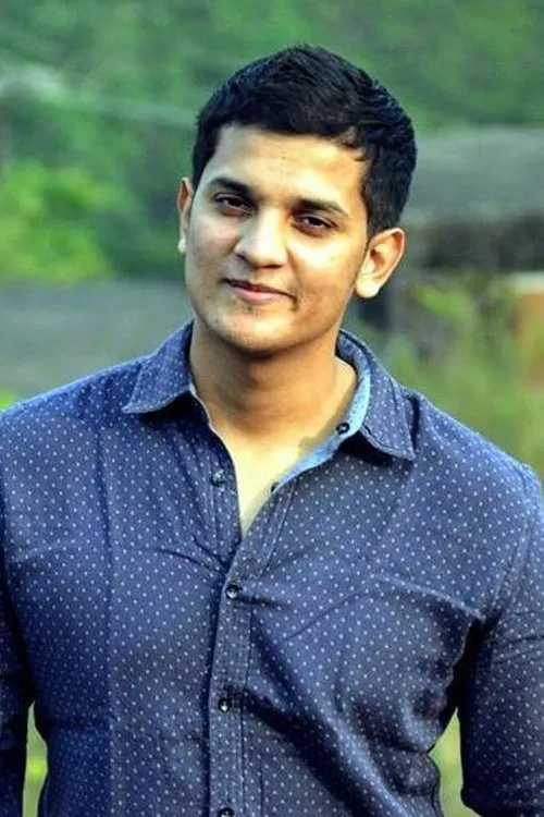 Monika Thomas Puthuran ha trabajado con Sam Sibin en 1 ocasiones